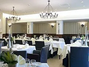 Отель De Postelse Hoeve 4*