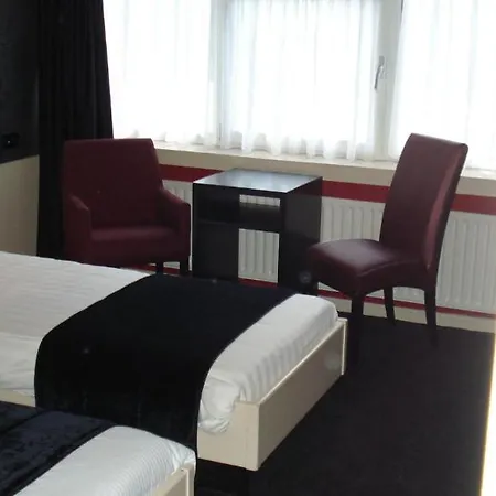 Ξενοδοχείο De Postelse Hoeve 4*