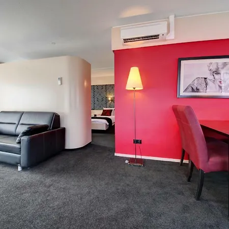 De Postelse Hoeve 4* Тилбург