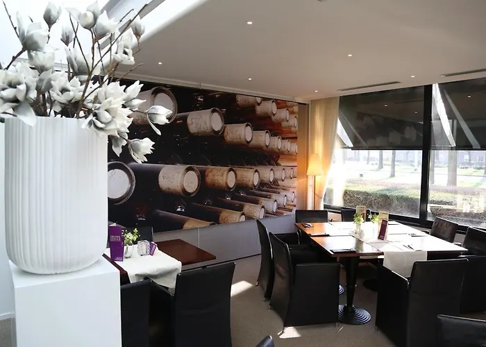 فندق De Postelse Hoeve