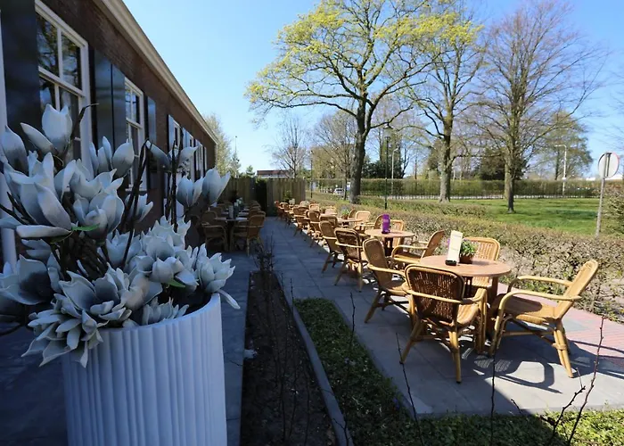 فندق De Postelse Hoeve